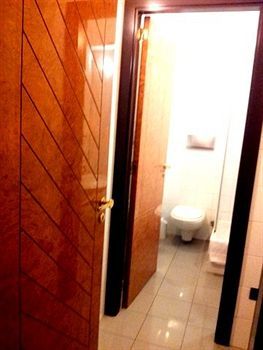 Termini Station Rooms Roma Ngoại thất bức ảnh